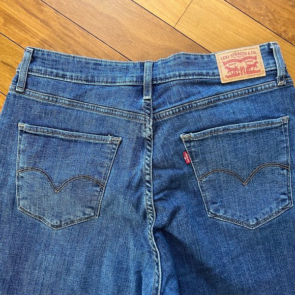 Levi’s 721 High Rise Skinny Jeans - Picture 5 of 5